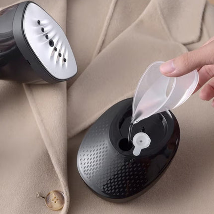 مكواة بخار محمولة DSP / خزان قابل للإزالة 400 مل / 1500 واط (KD1165)