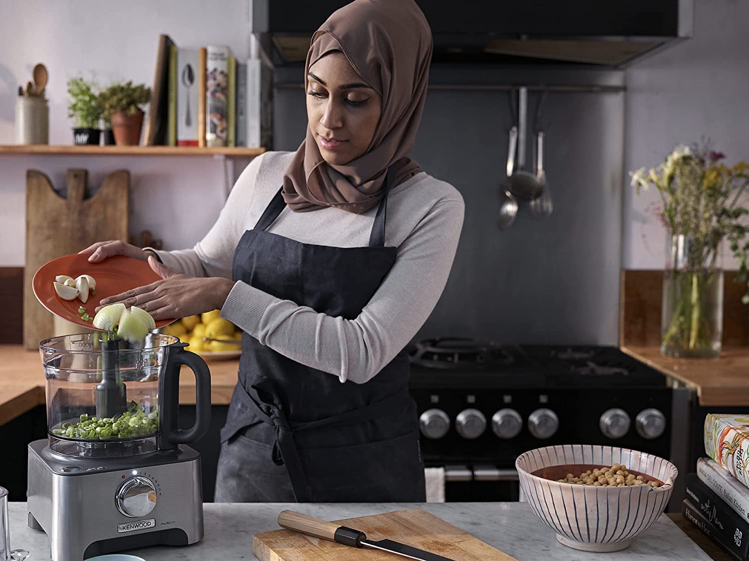 Kenwood Food Processor 1000W Multi-Functional Damage Item (without blender)  محضرة طعام متعددة الوظائف من كينوود ناقص الخلاط الزجاج