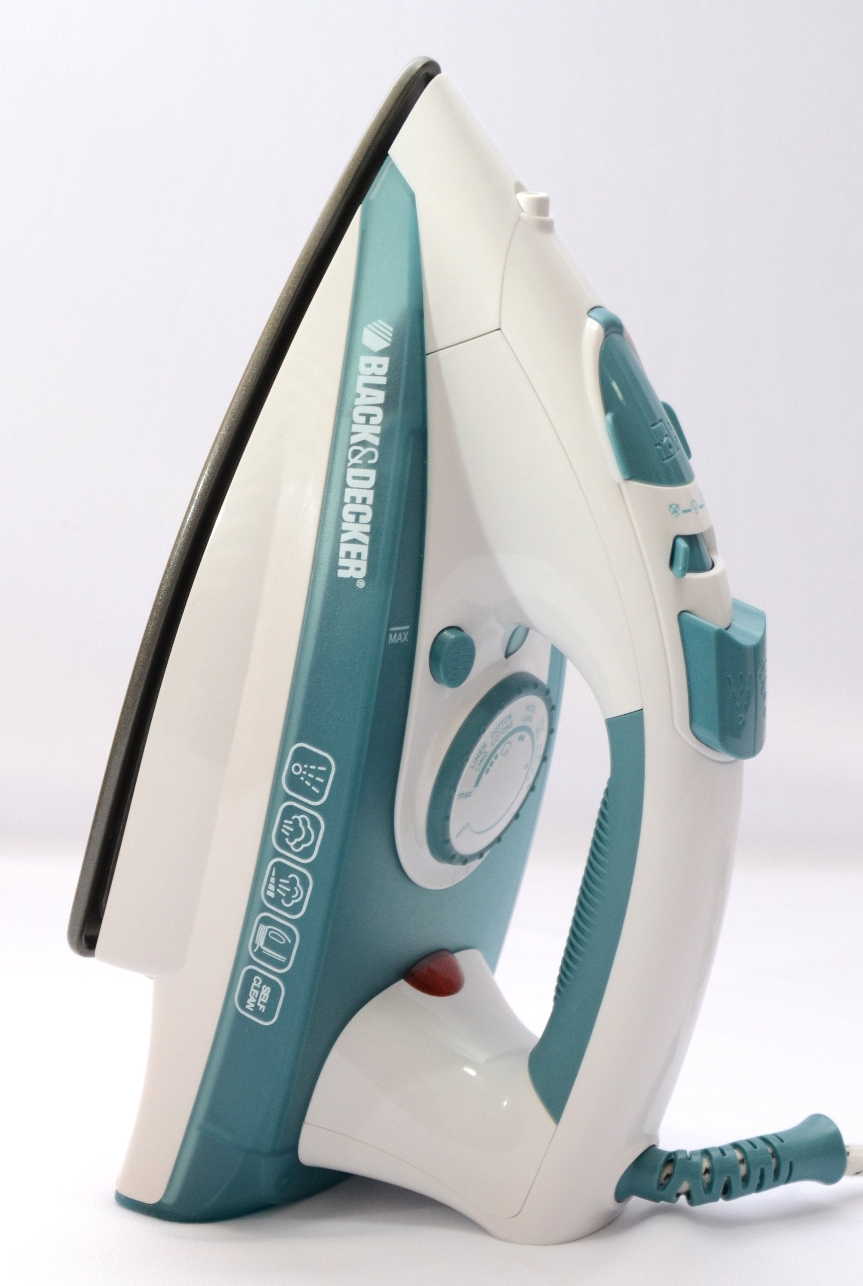 Black & Decker 1750W Steam Iron Ceramic Coated Soleplate with Anti Calc Drip Self Clean and Auto Shutoff, Removes Stubborn Creases Quickly Easily X1600-B5