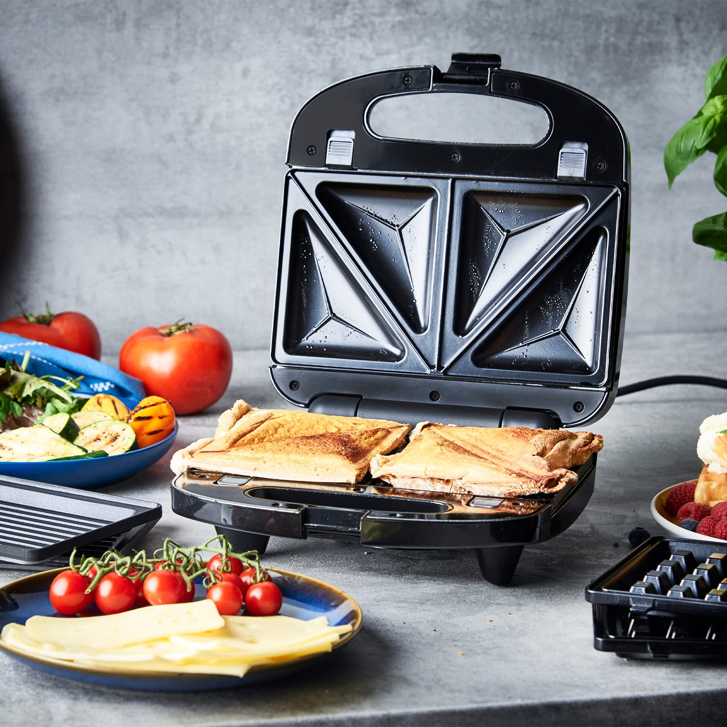 Russell Hobbs 3-In-1 Sandwich/Panini And Waffle Maker Black, 24540